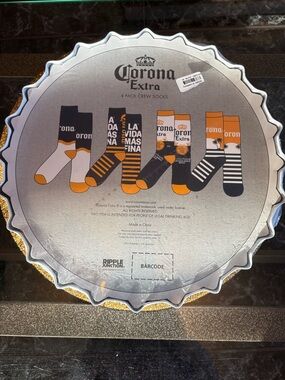 Corona NWT Men’s 4-Pack Crew Socks - Blue, White, Gold, serving tray included.